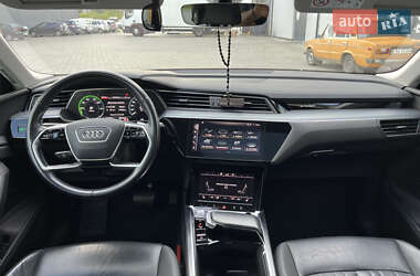 Внедорожник / Кроссовер Audi e-tron 2019 в 