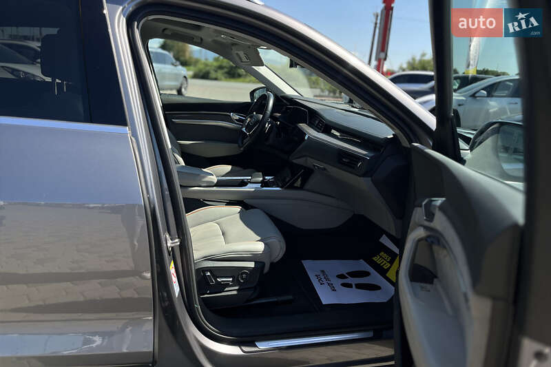 Внедорожник / Кроссовер Audi e-tron 2019 в Мукачево