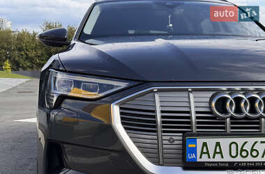 Внедорожник / Кроссовер Audi e-tron 2019 в 