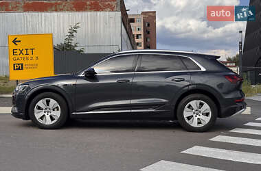 Внедорожник / Кроссовер Audi e-tron 2019 в 