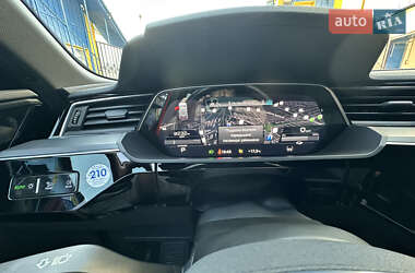 Внедорожник / Кроссовер Audi e-tron 2020 в 