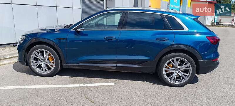 Позашляховик / Кросовер Audi e-tron 2020 в Львові
