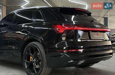 Внедорожник / Кроссовер Audi e-tron 2019 в 