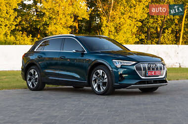 Внедорожник / Кроссовер Audi e-tron 2019 в 