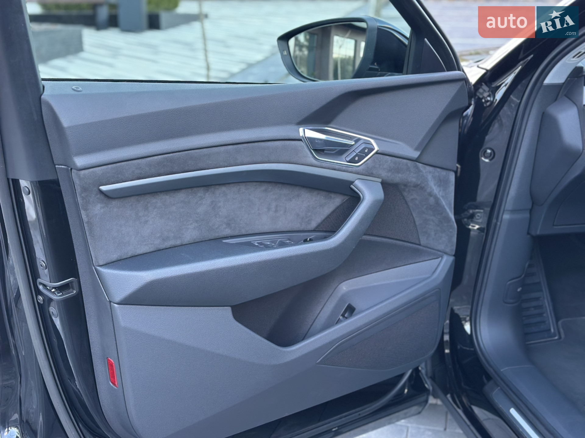 2020 Audi e-tron - мініатюра 7