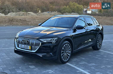 Внедорожник / Кроссовер Audi e-tron 2020 в 