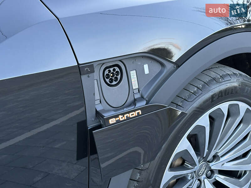 Позашляховик / Кросовер Audi e-tron 2020 в Ужгороді
