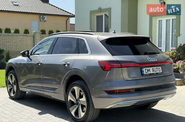 Внедорожник / Кроссовер Audi e-tron 2019 в 