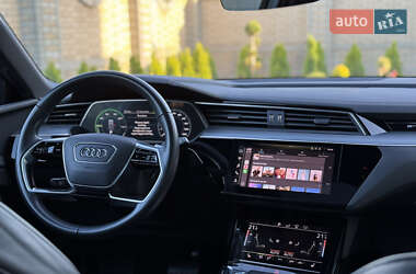 Внедорожник / Кроссовер Audi e-tron 2019 в 