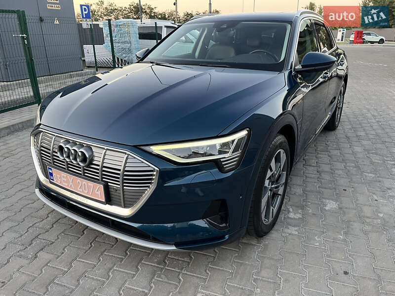Позашляховик / Кросовер Audi e-tron 2020 в Дніпрі