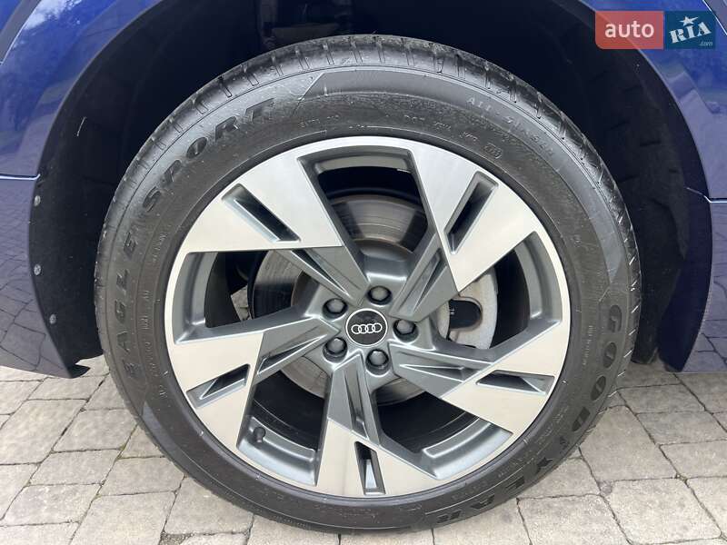 Внедорожник / Кроссовер Audi e-tron 2021 в Ровно