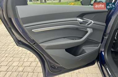 Внедорожник / Кроссовер Audi e-tron 2021 в 