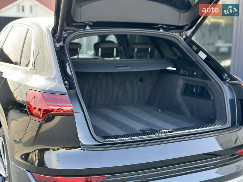 Внедорожник / Кроссовер Audi e-tron 2021 в Ужгороде