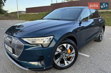 Внедорожник / Кроссовер Audi e-tron 2019 в 