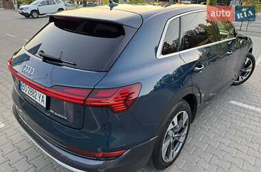 Внедорожник / Кроссовер Audi e-tron 2019 в 