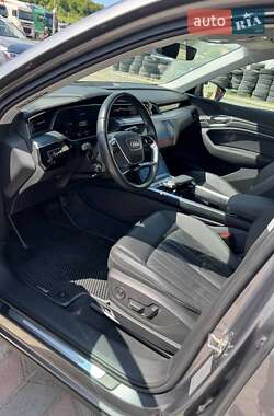 Внедорожник / Кроссовер Audi e-tron 2019 в 