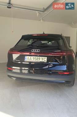 Внедорожник / Кроссовер Audi e-tron 2020 в 
