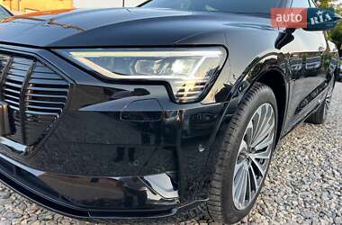 Внедорожник / Кроссовер Audi e-tron 2020 в 
