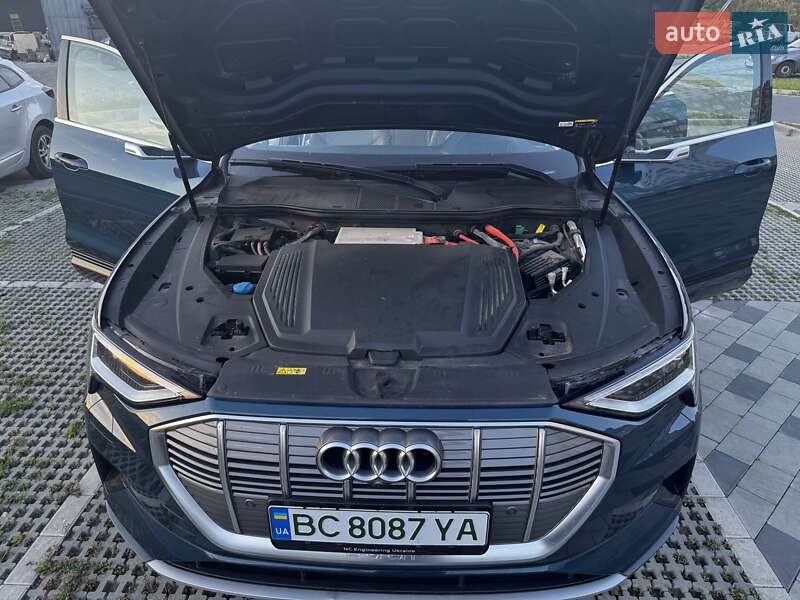 Позашляховик / Кросовер Audi e-tron 2020 в Львові