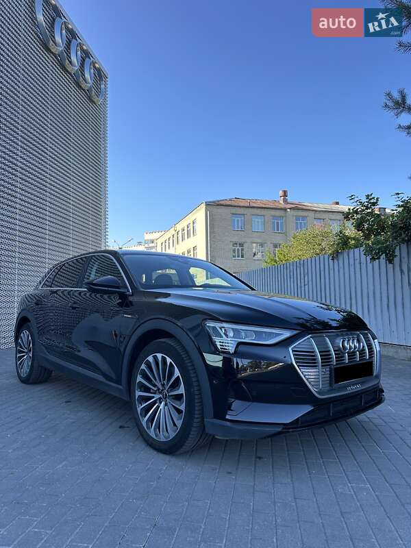 Внедорожник / Кроссовер Audi e-tron 2021 в Киеве фото 14 Внедорожник / Кроссовер Audi e-tron 2021 в Киеве
