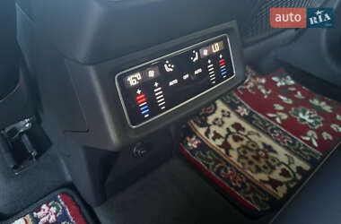 Позашляховик / Кросовер Audi e-tron 2020 в 