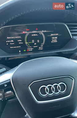 Позашляховик / Кросовер Audi e-tron 2020 в 