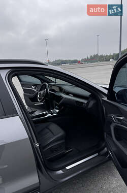 Внедорожник / Кроссовер Audi e-tron 2022 в 