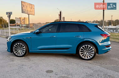 Внедорожник / Кроссовер Audi e-tron 2019 в 