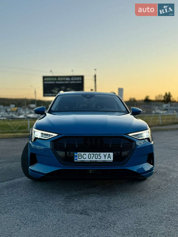 Внедорожник / Кроссовер Audi e-tron 2019 в Киеве