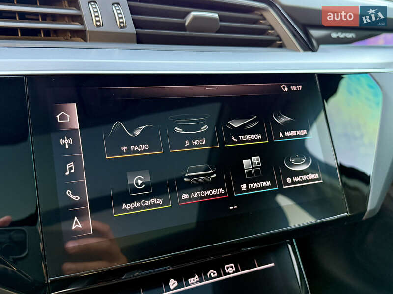 Внедорожник / Кроссовер Audi e-tron 2019 в Киеве
