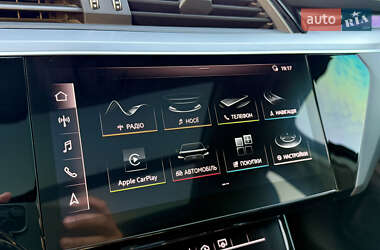 Внедорожник / Кроссовер Audi e-tron 2019 в 