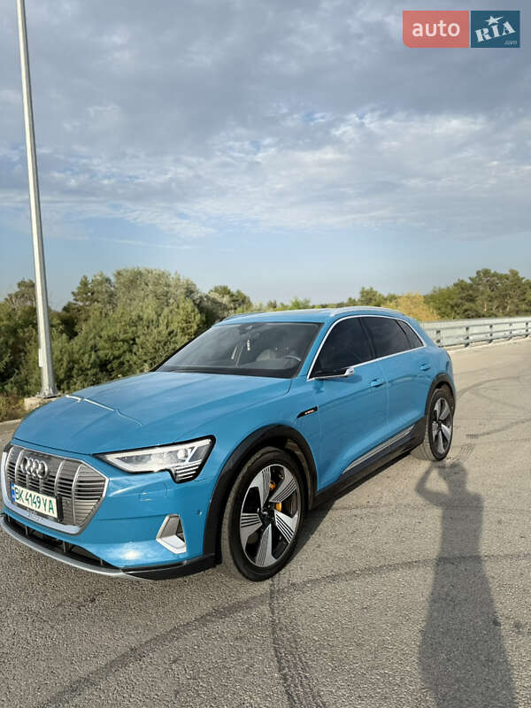 Внедорожник / Кроссовер Audi e-tron 2019 в Ровно фото 4 Внедорожник / Кроссовер Audi e-tron 2019 в Ровно