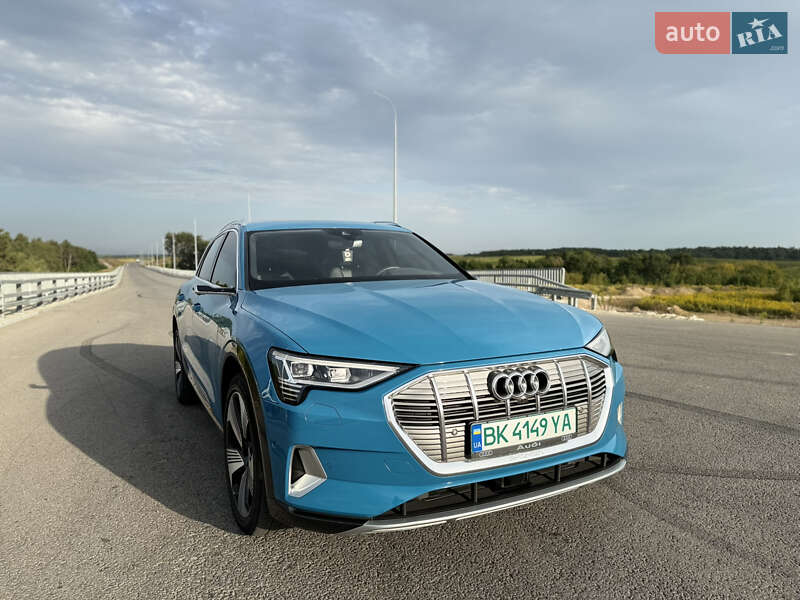 Audi e-tron 2019