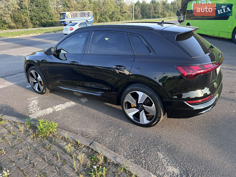 Внедорожник / Кроссовер Audi e-tron 2021 в Львове
