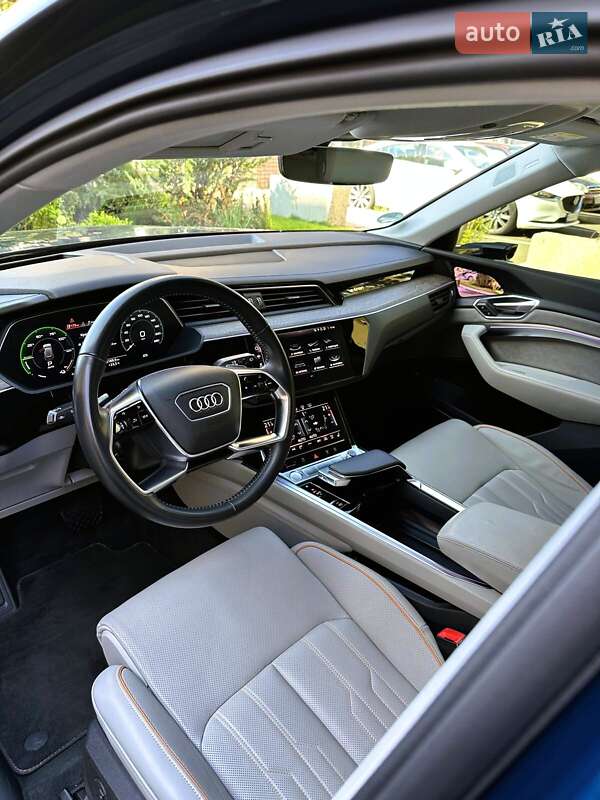Внедорожник / Кроссовер Audi e-tron 2018 в Киеве