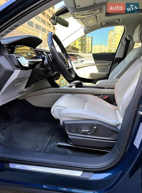 Внедорожник / Кроссовер Audi e-tron 2018 в Киеве