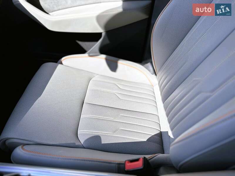 Внедорожник / Кроссовер Audi e-tron 2018 в Киеве