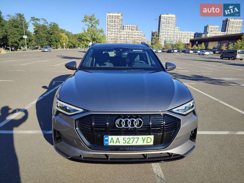 Внедорожник / Кроссовер Audi e-tron 2021 в Киеве фото 2 Внедорожник / Кроссовер Audi e-tron 2021 в Киеве