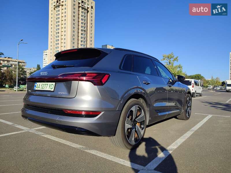 Внедорожник / Кроссовер Audi e-tron 2021 в Киеве фото 16 Внедорожник / Кроссовер Audi e-tron 2021 в Киеве