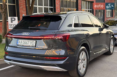 Внедорожник / Кроссовер Audi e-tron 2019 в 