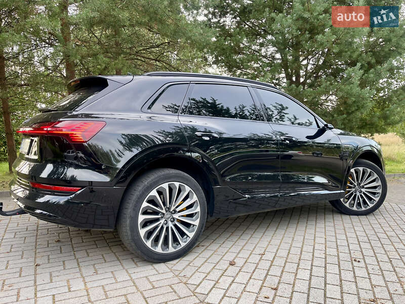 Позашляховик / Кросовер Audi e-tron 2019 в Дрогобичі