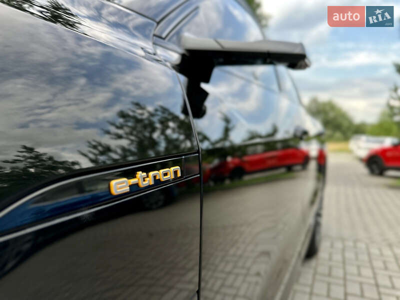 Позашляховик / Кросовер Audi e-tron 2019 в Дрогобичі