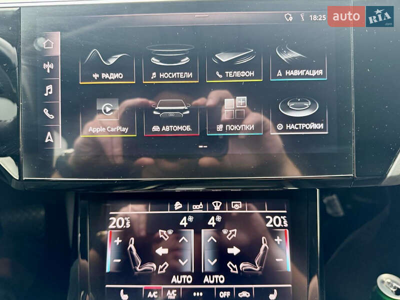 Внедорожник / Кроссовер Audi e-tron 2019 в Киеве