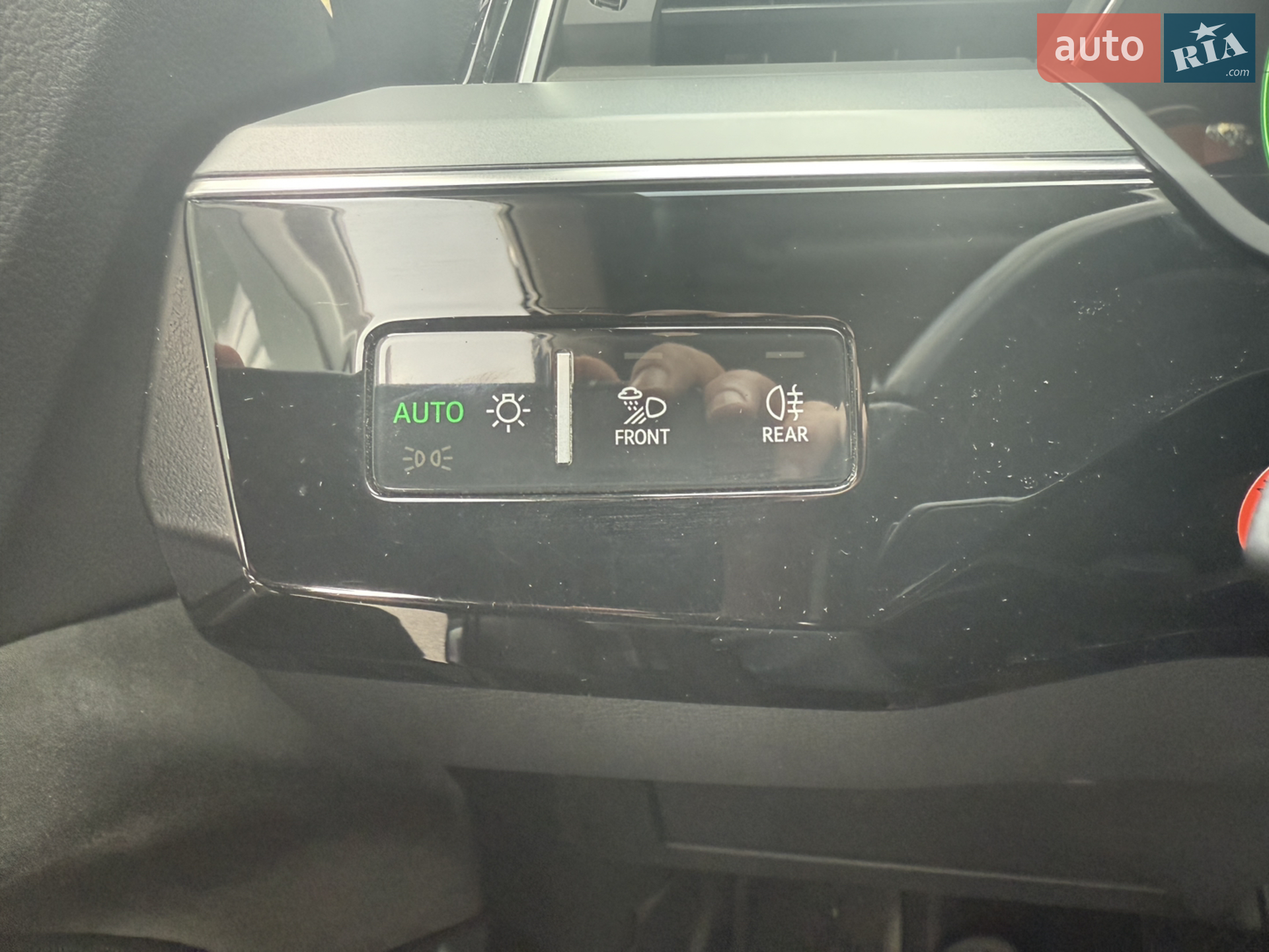 2019 Audi e-tron - мініатюра 21