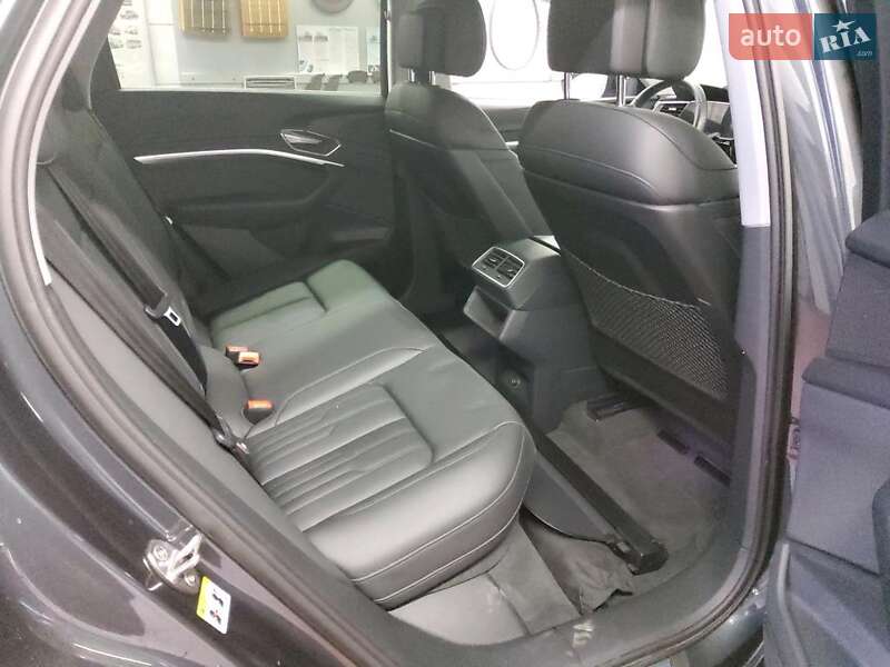 Внедорожник / Кроссовер Audi e-tron 2022 в Львове фото 7 Внедорожник / Кроссовер Audi e-tron 2022 в Львове