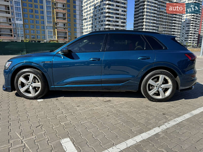 Позашляховик / Кросовер Audi e-tron 2019 в Києві фото 3 Позашляховик / Кросовер Audi e-tron 2019 в Києві