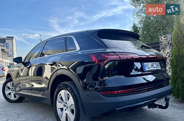 Позашляховик / Кросовер Audi e-tron 2020 в 