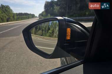 Внедорожник / Кроссовер Audi e-tron 2021 в 