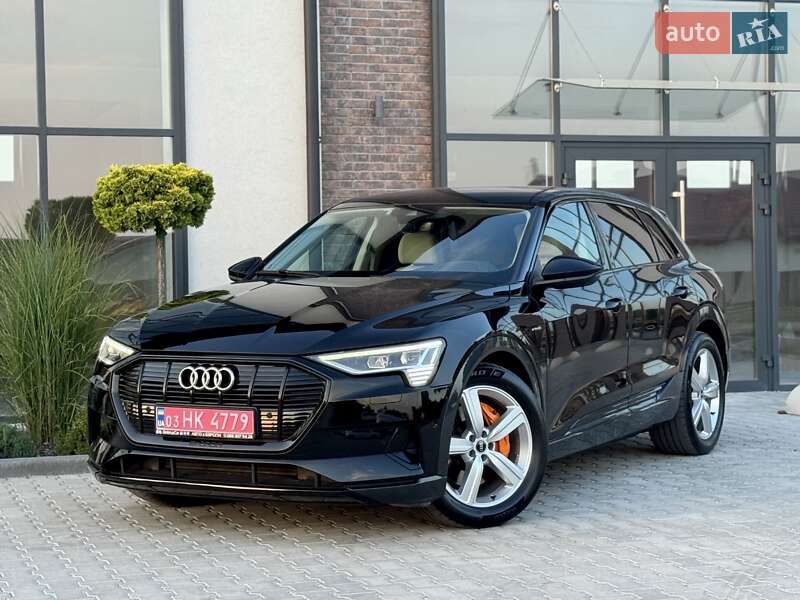 Внедорожник / Кроссовер Audi e-tron 2021 в 