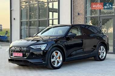 Внедорожник / Кроссовер Audi e-tron 2021 в 